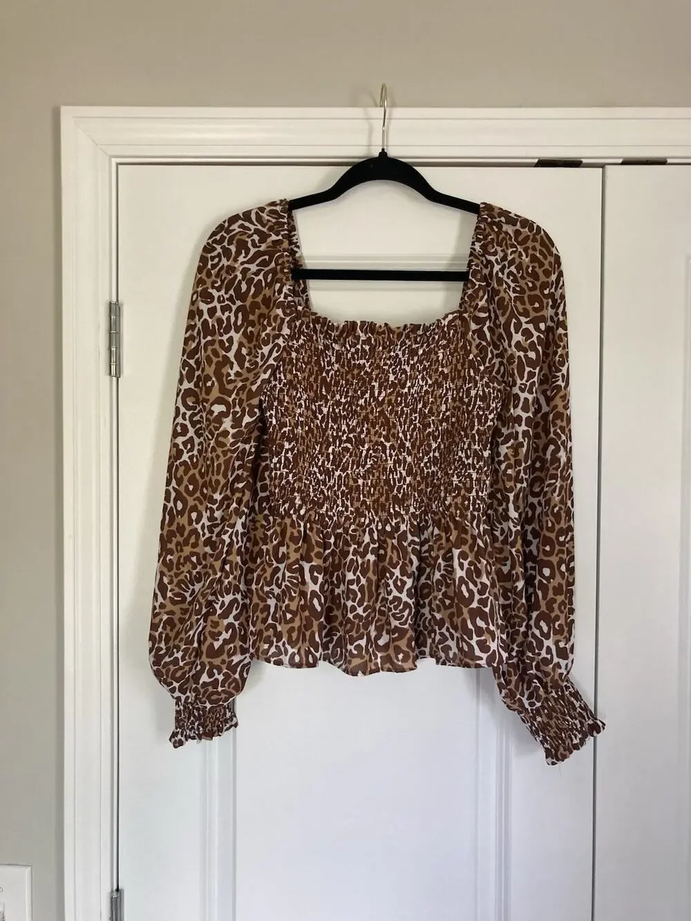 Lilly Pulitzer Leopard Demi Long Puff Sleeve Smocked Top Size M Preppy Coquette